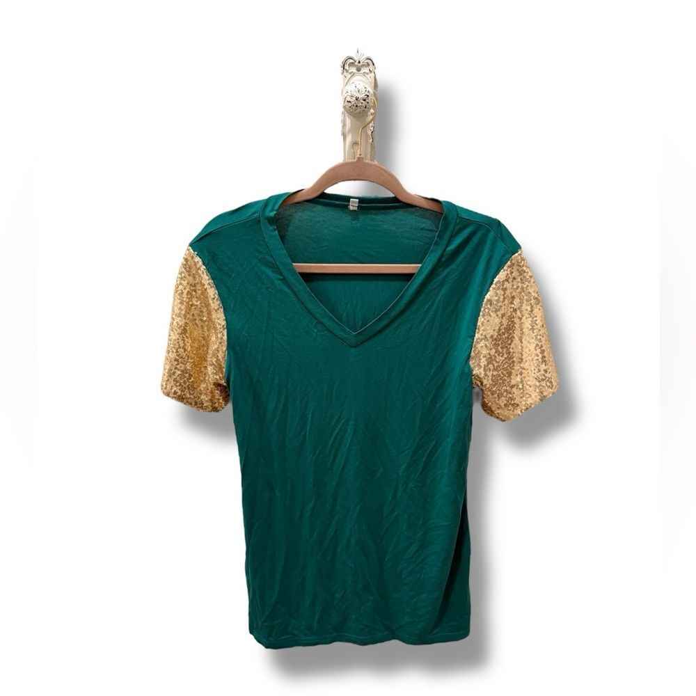 Fitted Green Sequin Short Sleeve Tee